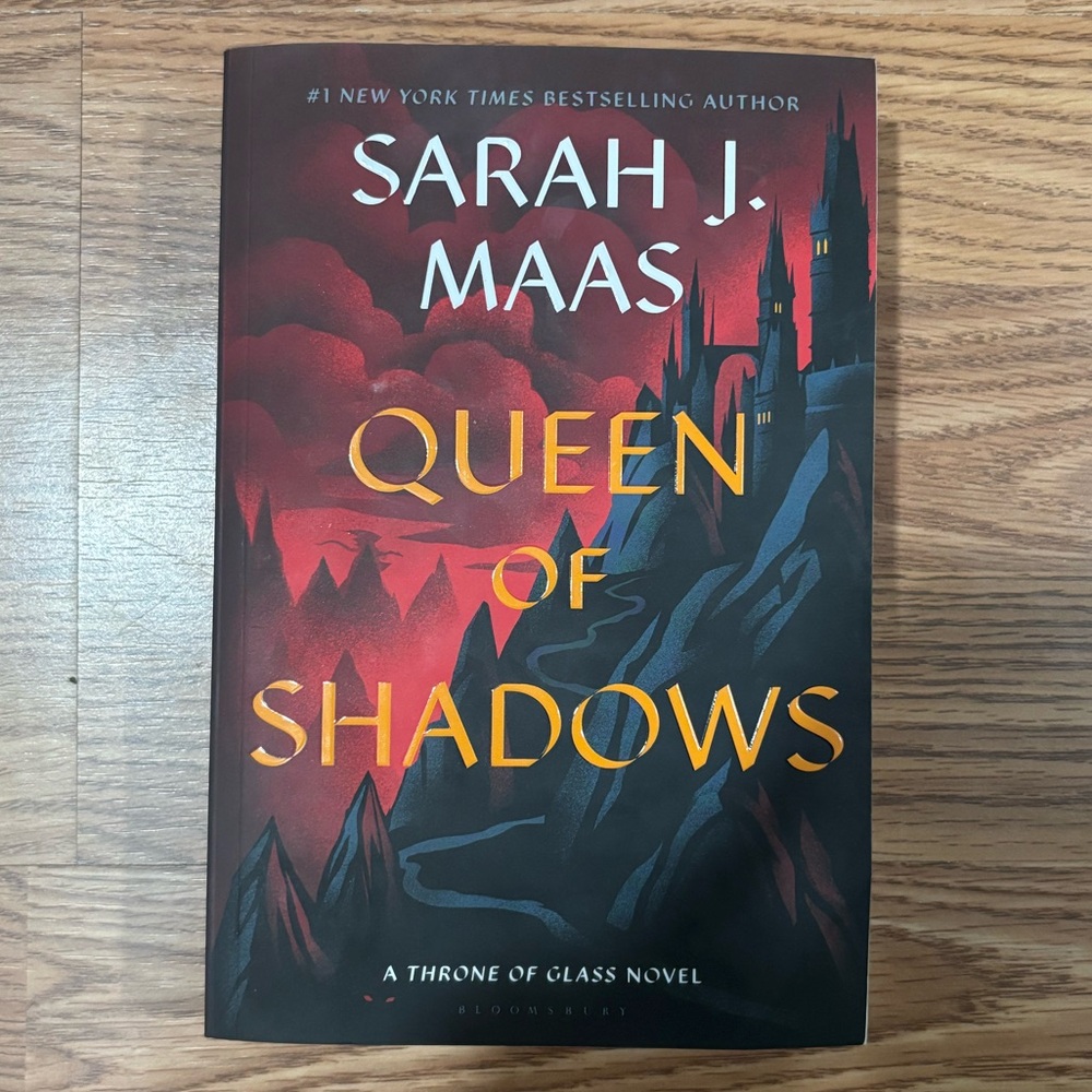 Queen of Shadows by Sarah J. Maas
